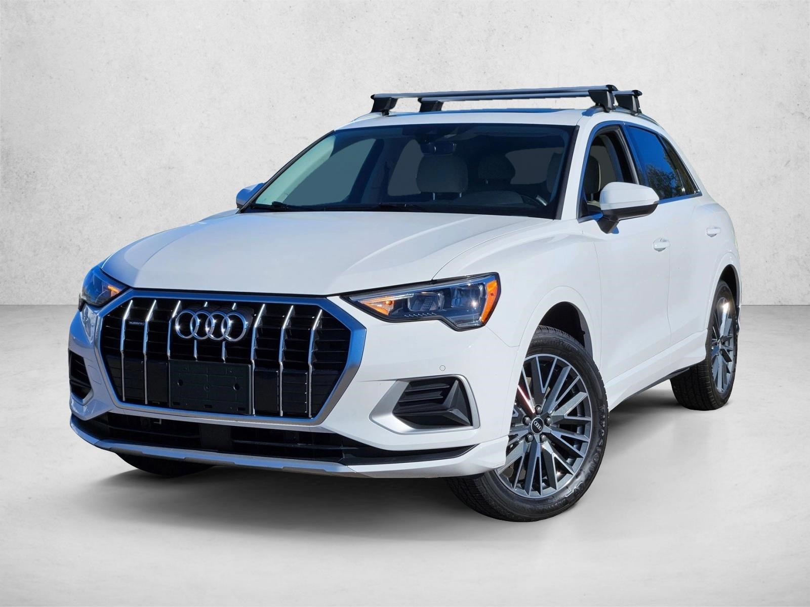 2022 Audi Q3 Premium's photo