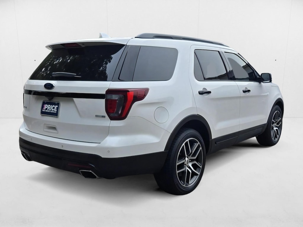 2016 Ford Explorer Sport photo 4
