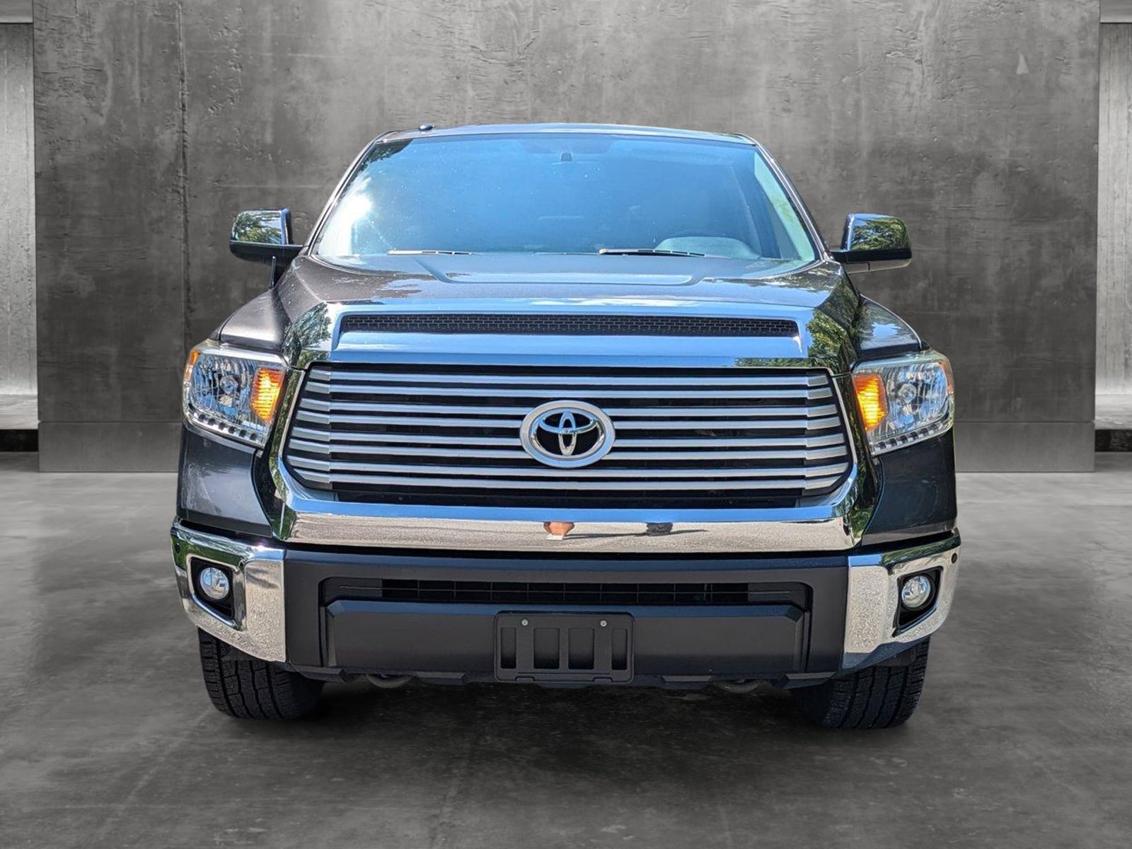 Used 2016 Toyota Tundra Limited with VIN 5TFHW5F15GX566994 for sale in Summit, NJ