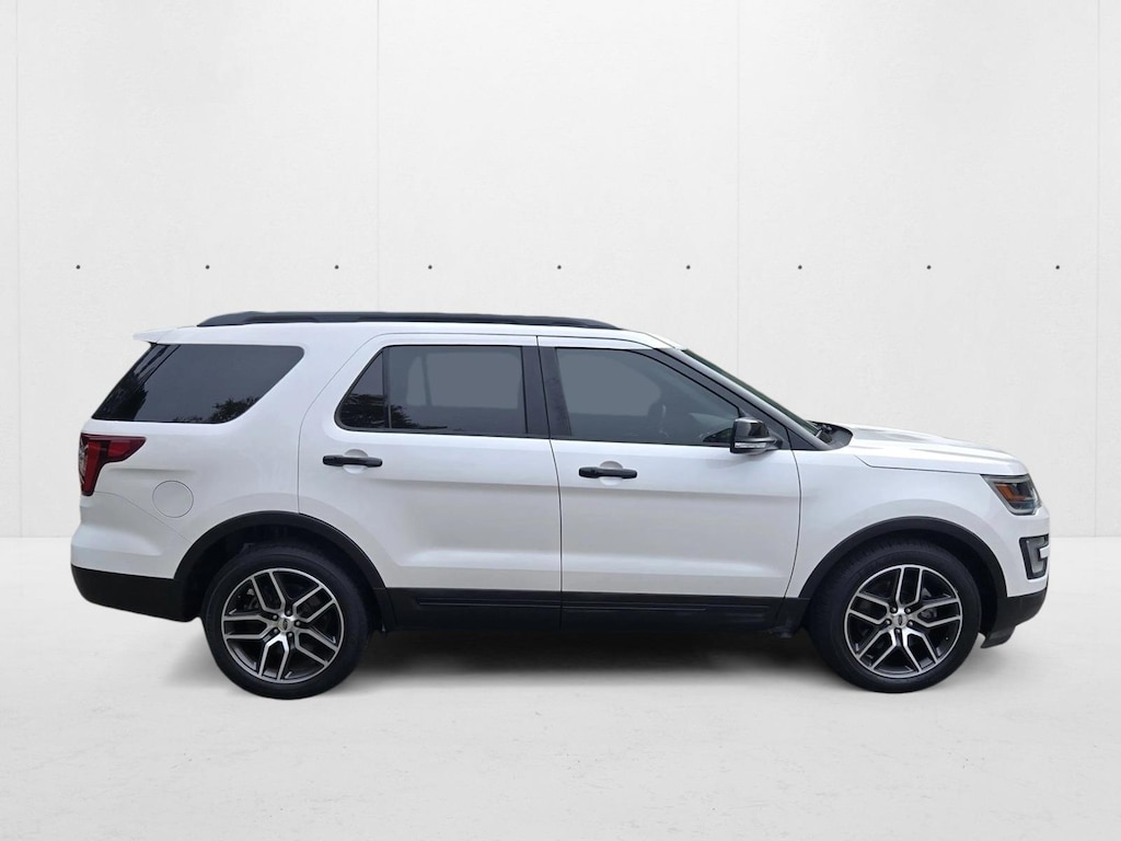 2016 Ford Explorer Sport photo 3