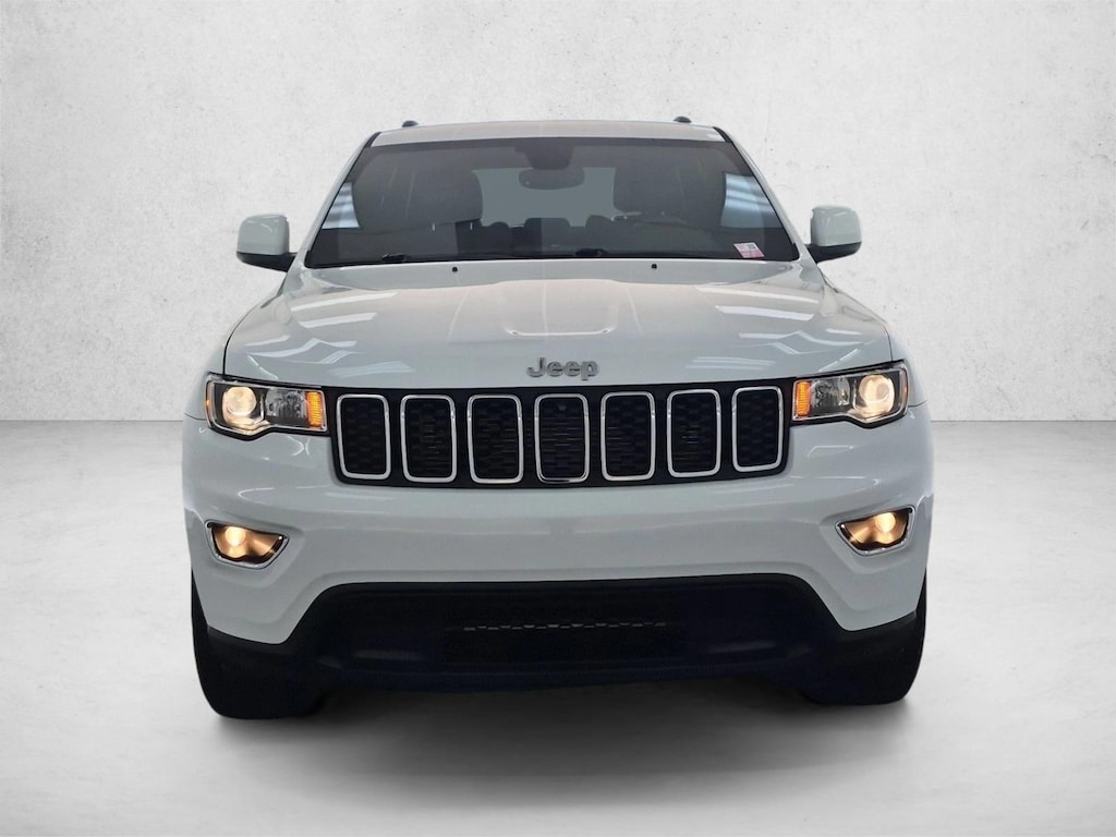 Used 2019 Jeep Grand Cherokee Laredo SUV