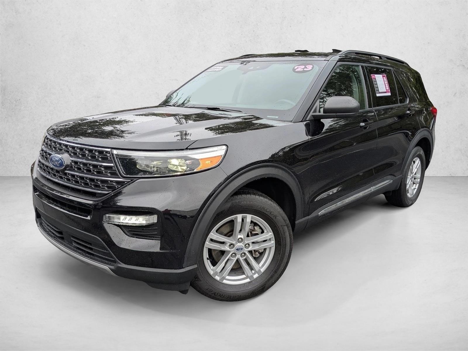 2023 Ford Explorer XLT's photo