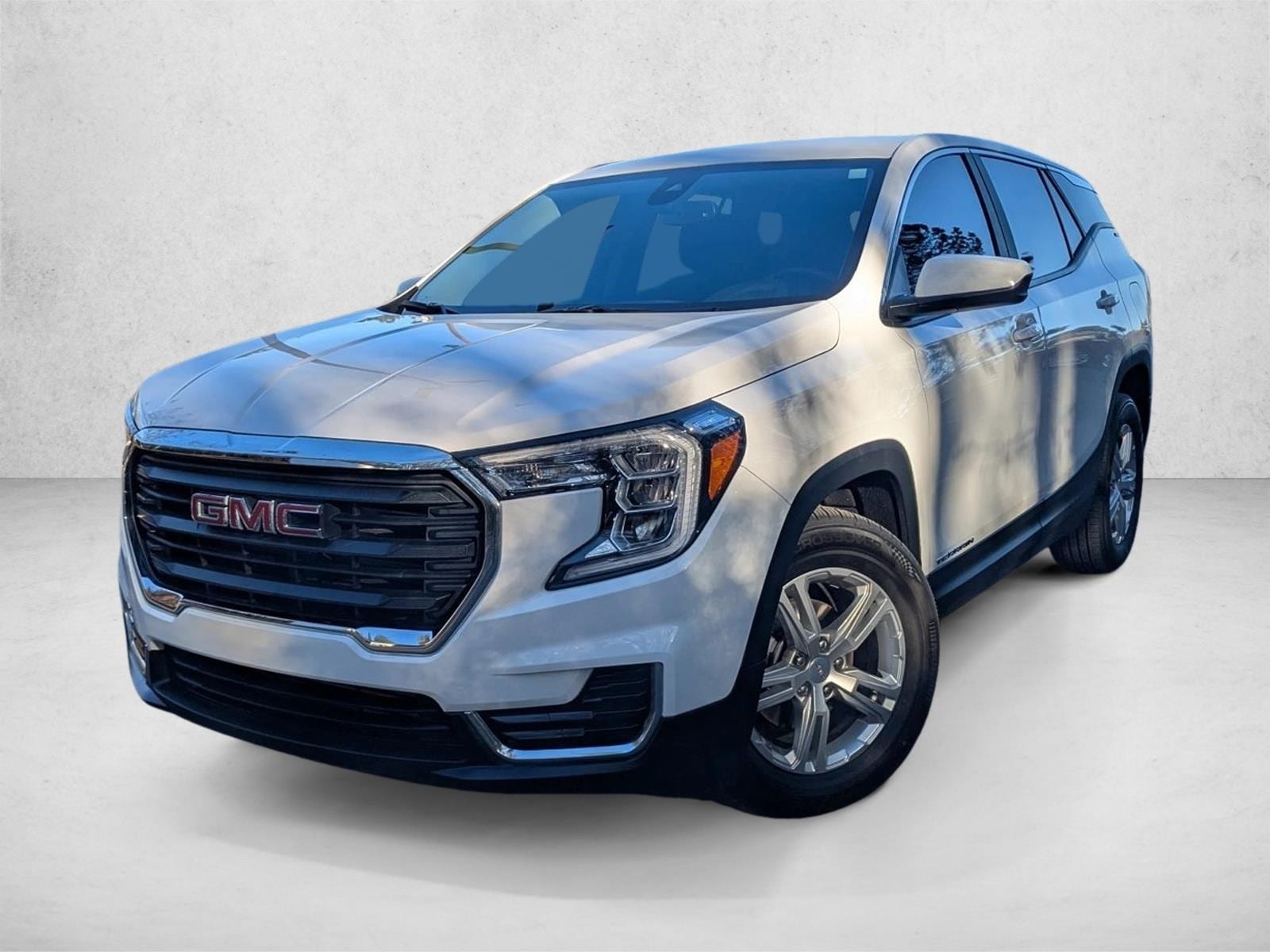 2024 GMC Terrain SLE's photo