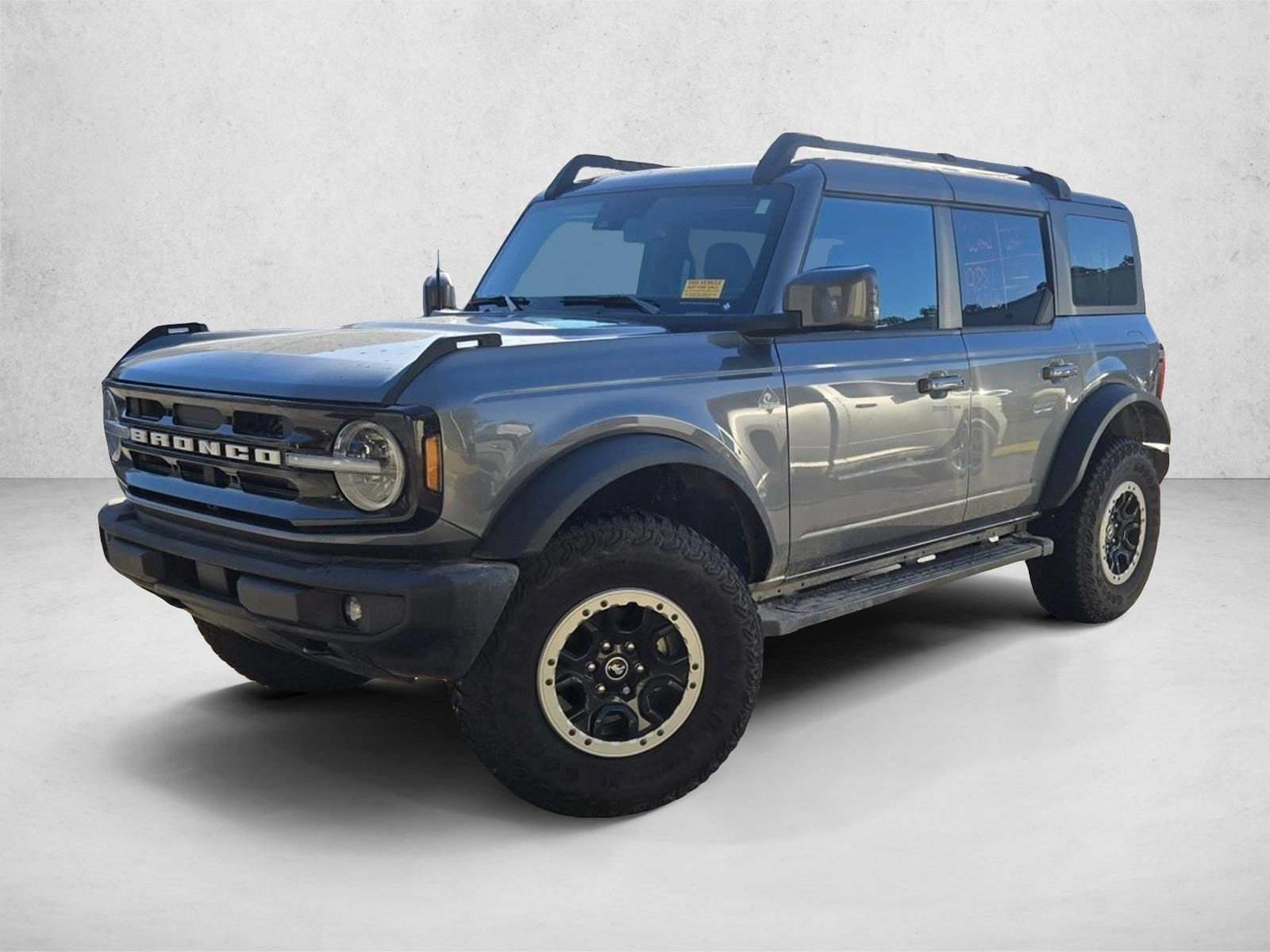 2023 Ford Bronco 4-Door Outer Banks's photo