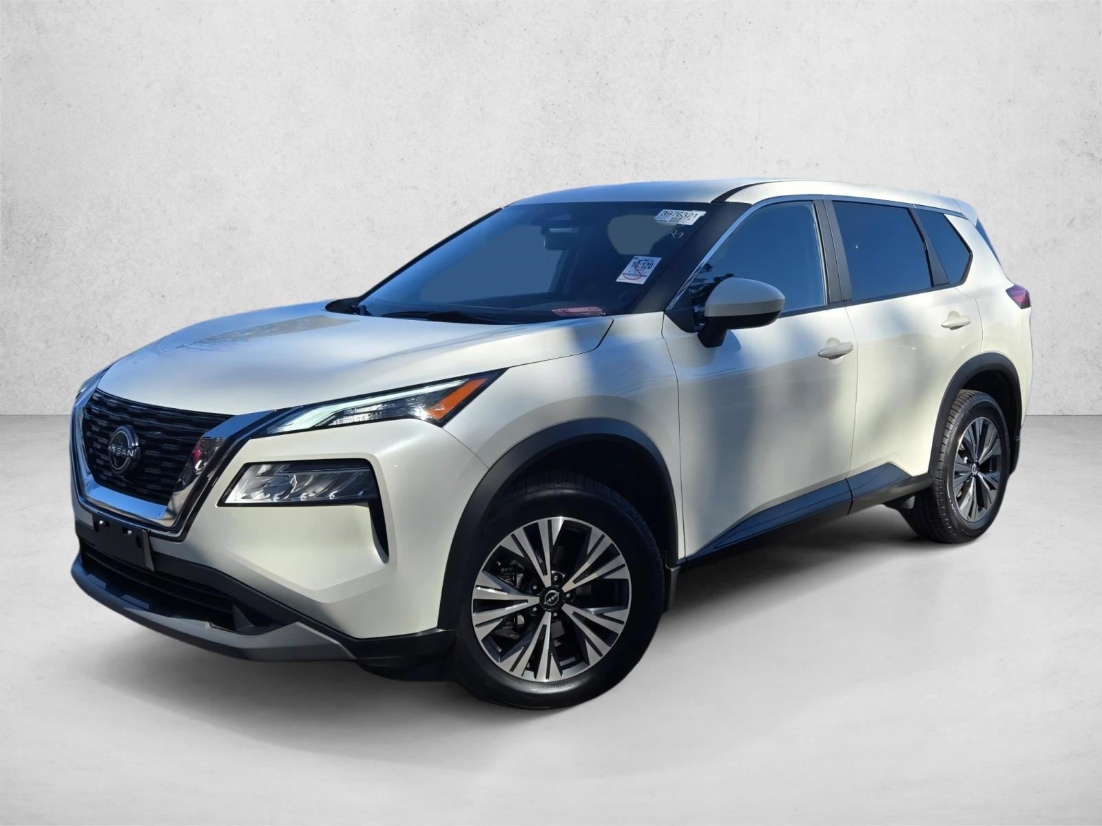 2023 Nissan Rogue SV's photo