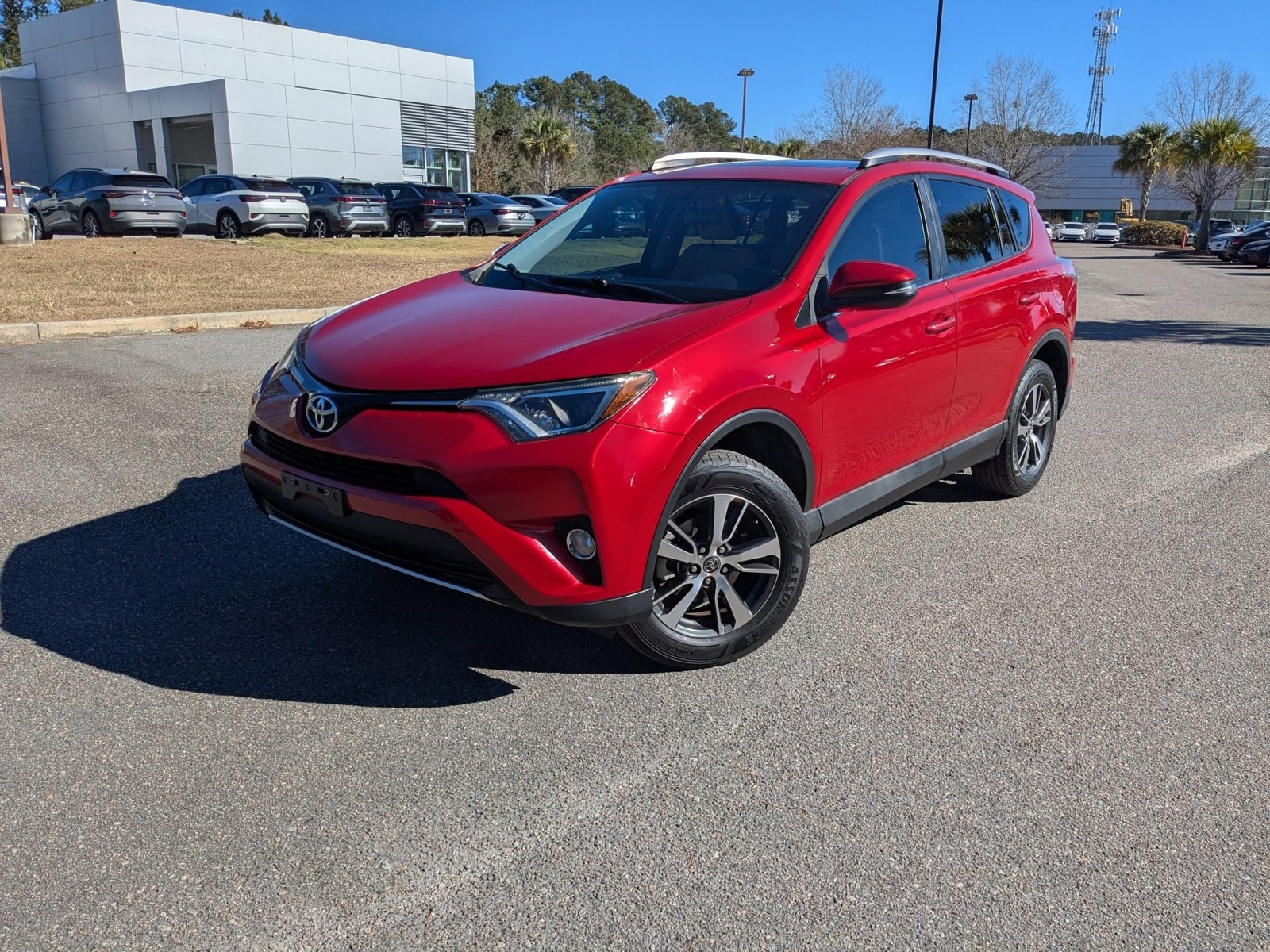 2016 Toyota RAV4 XLE's photo