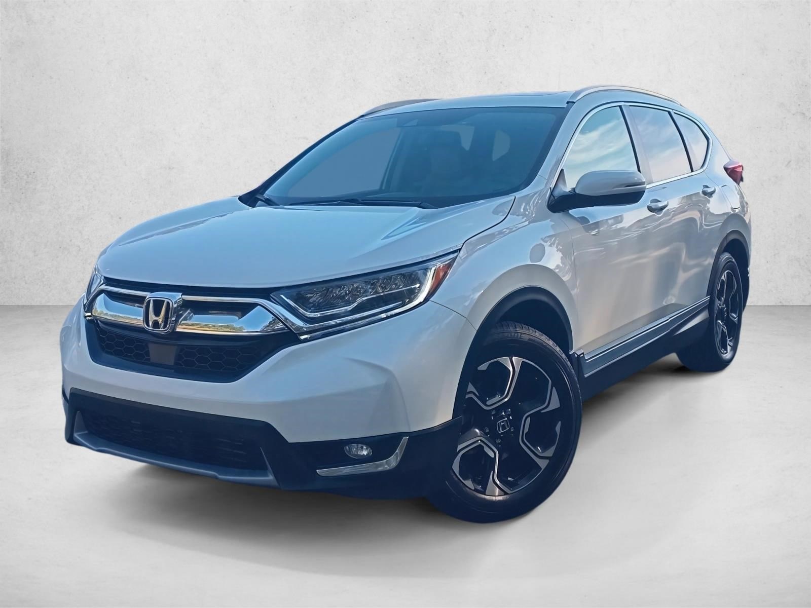 2019 Honda CR-V Touring's photo