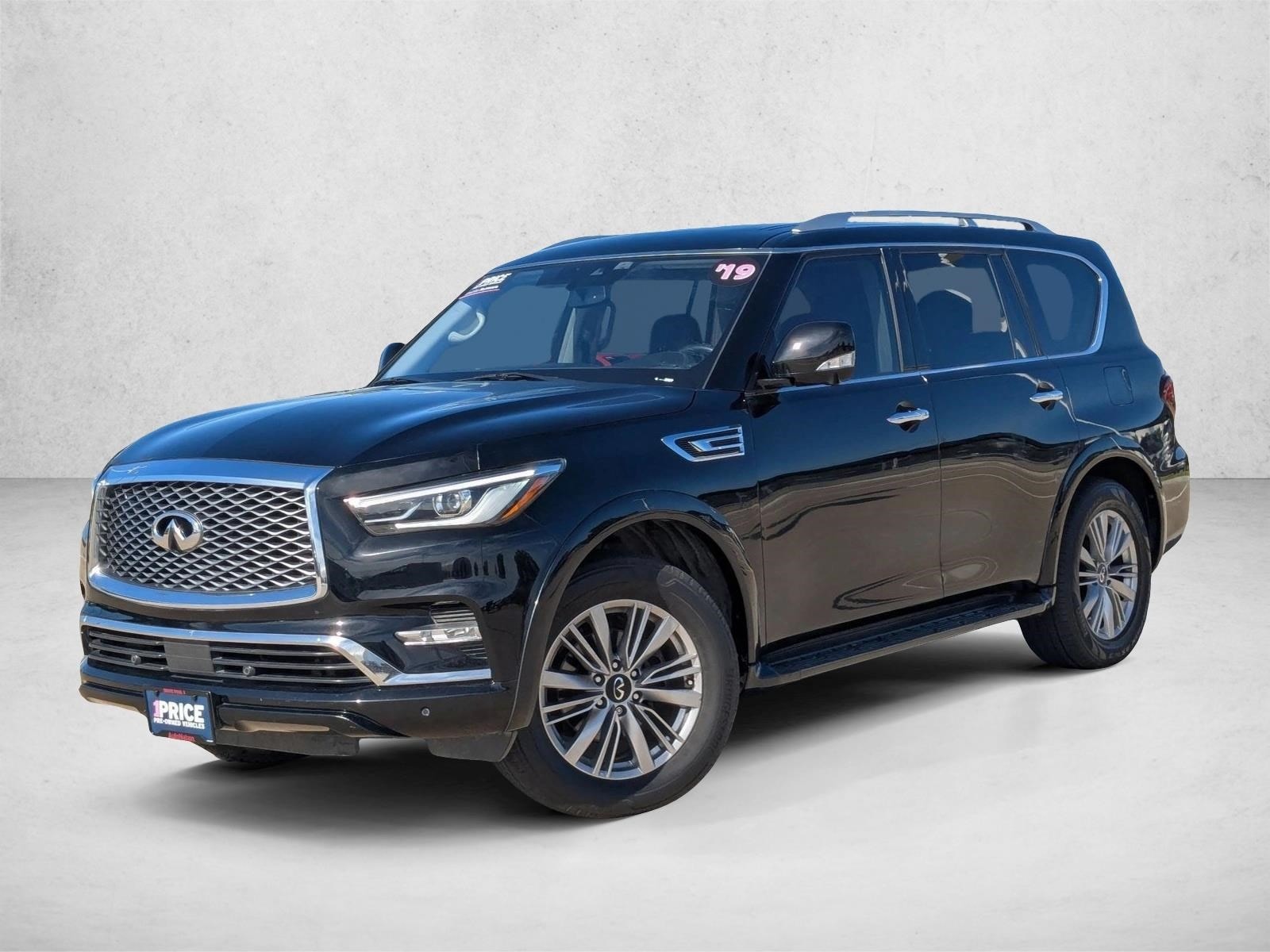 2019 INFINITI QX80 Base's photo