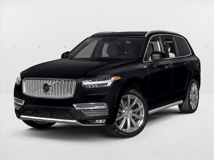 2016 Volvo XC90 T6 Momentum Sport Utility