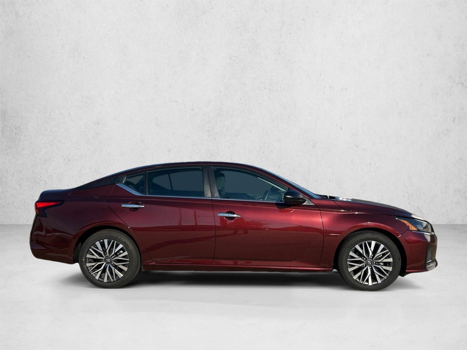 Used 2025 Nissan Altima SV 4dr Car