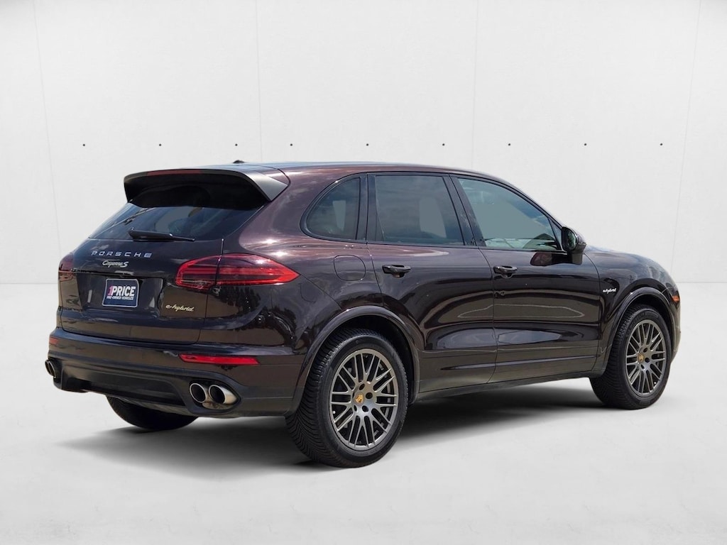 2017 Porsche Cayenne S E-Hybrid Platinum Edition photo 3
