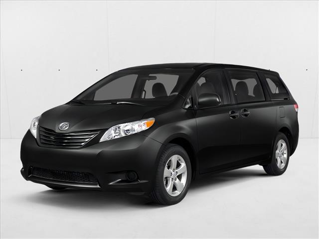 2014 Toyota Sienna XLE's photo