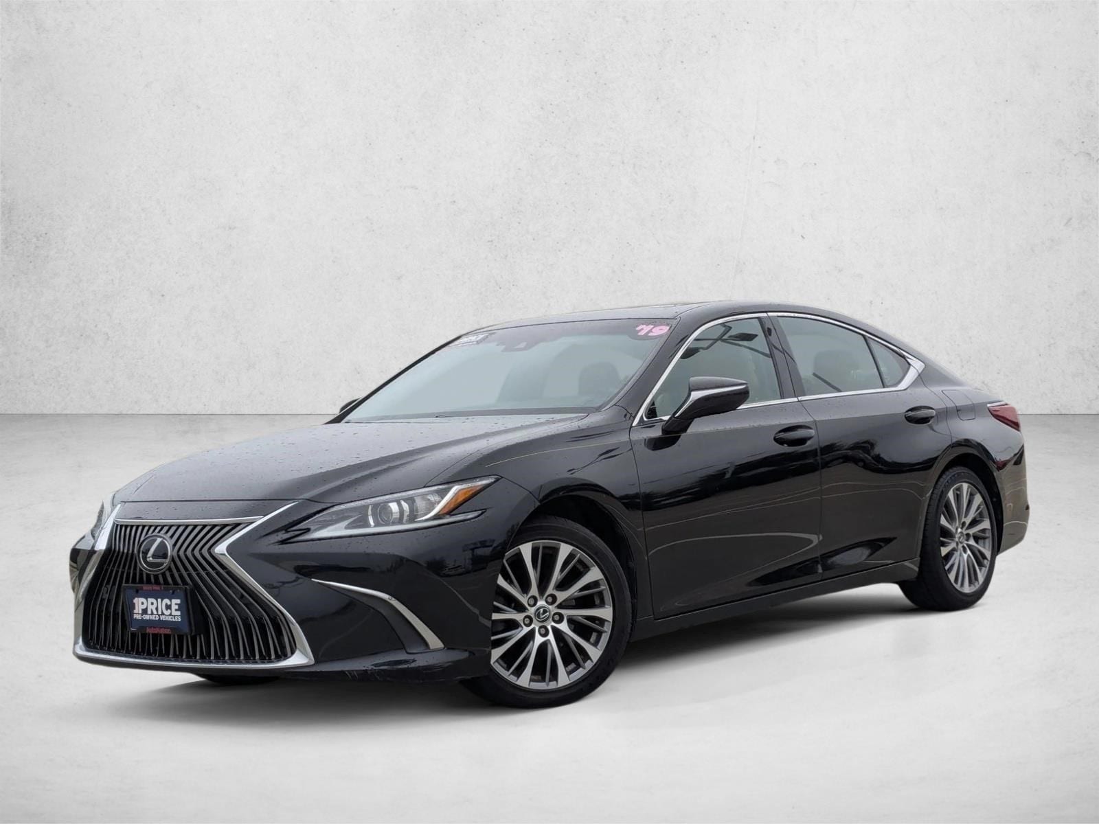 2019 Lexus ES 350's photo
