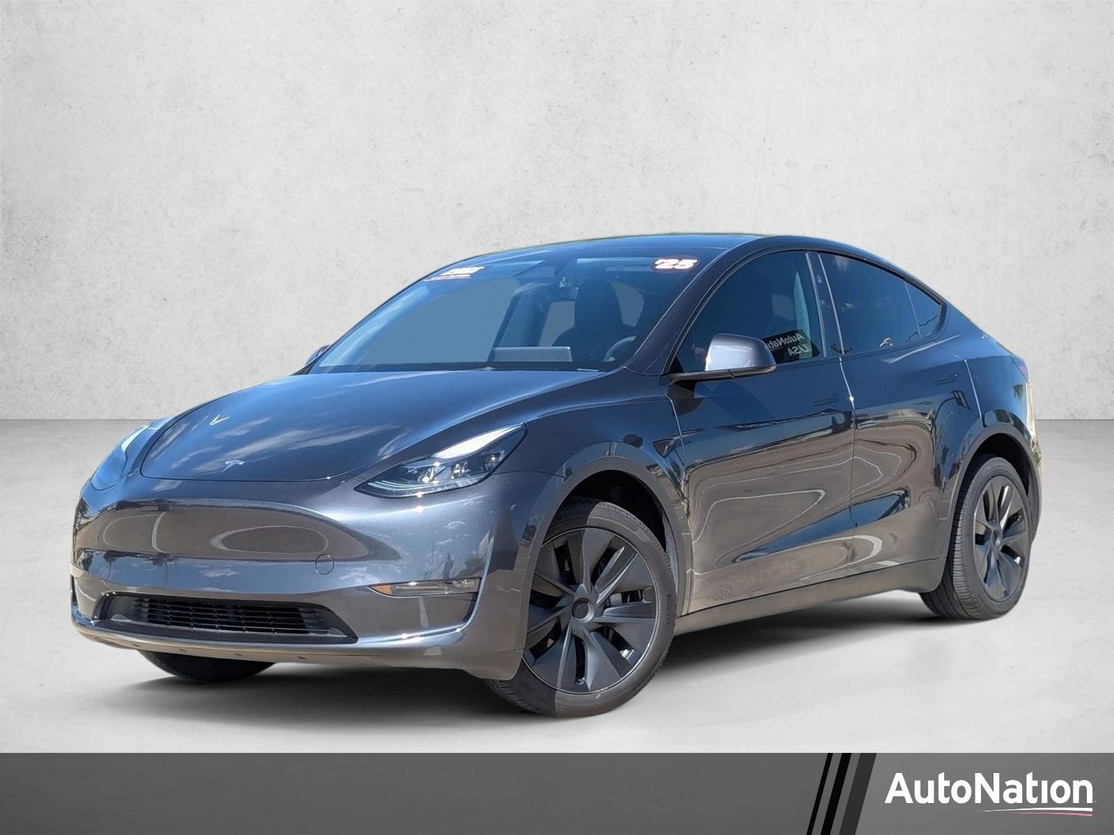 2025 Tesla Model Y Long Range Dual Motor All-Wheel Drive's photo