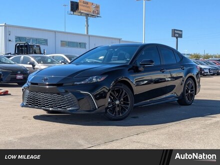 2025 Toyota Camry SE 4dr Car