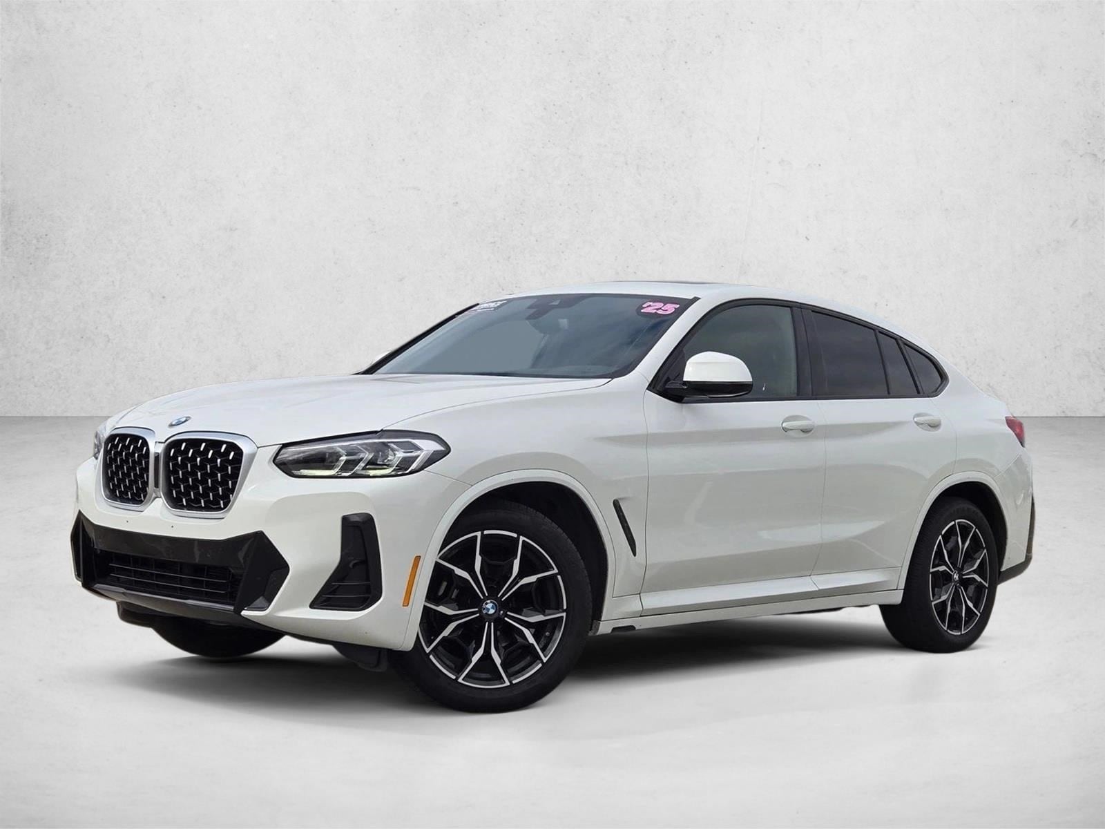 2025 BMW X4 30i's photo