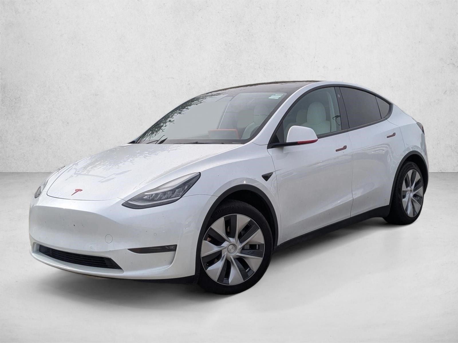 2021 Tesla Model Y Long Range's photo
