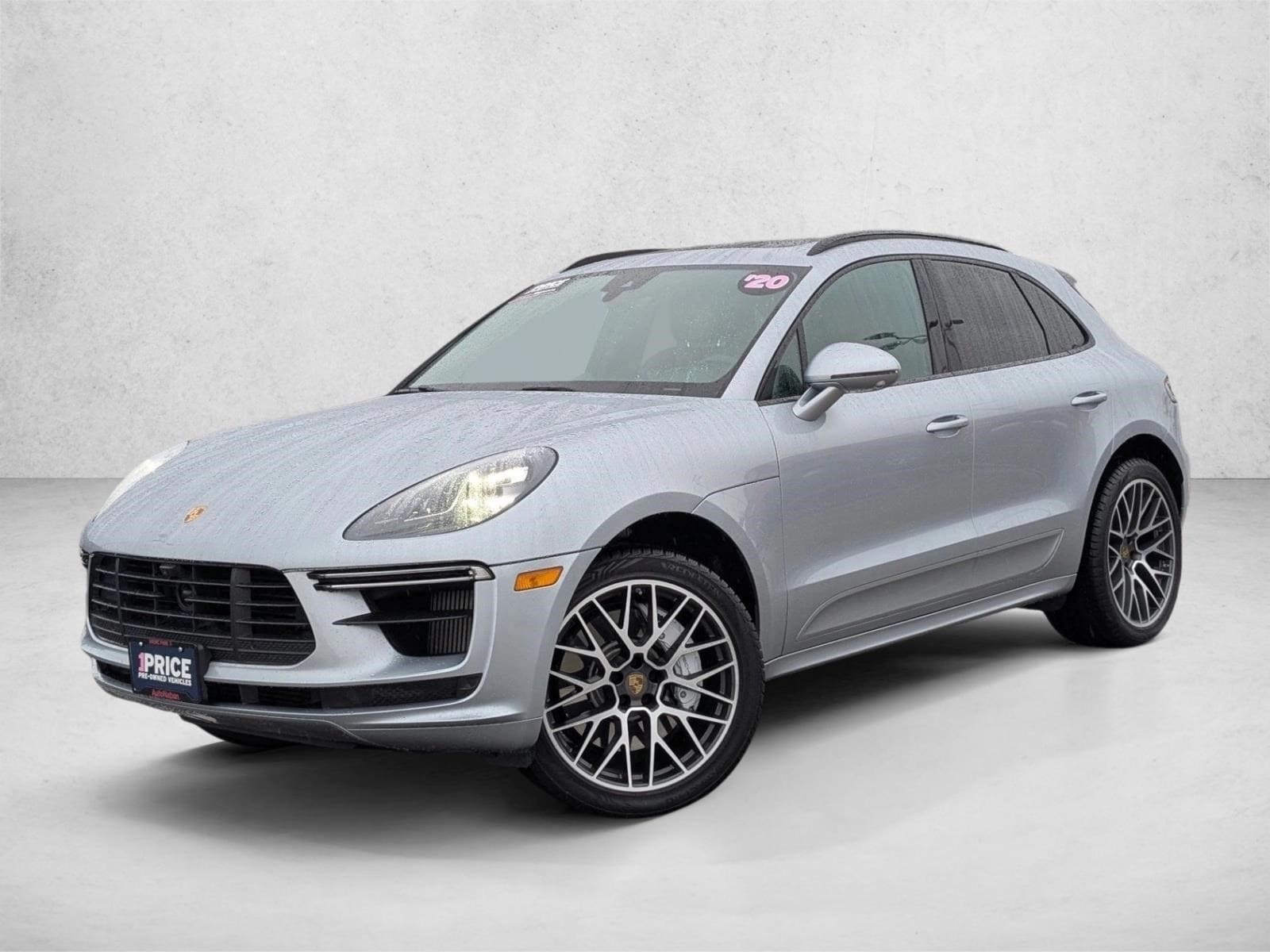 2020 Porsche Macan Turbo's photo