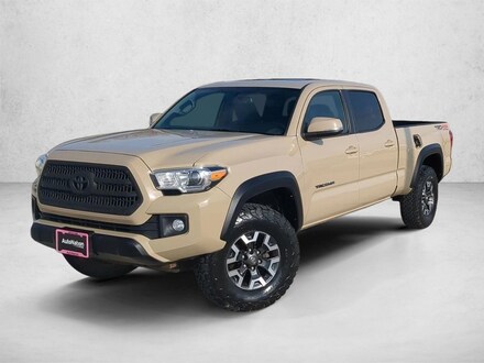 2017 Toyota Tacoma TRD Off Road Crew Cab Pickup