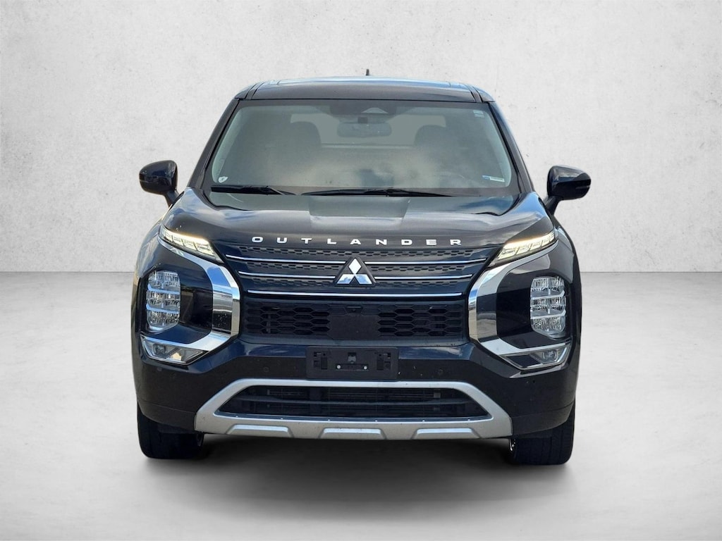 Used 2024 Mitsubishi Outlander SE Sport Utility