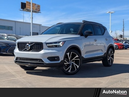 2022 Volvo XC40 R-Design Sport Utility