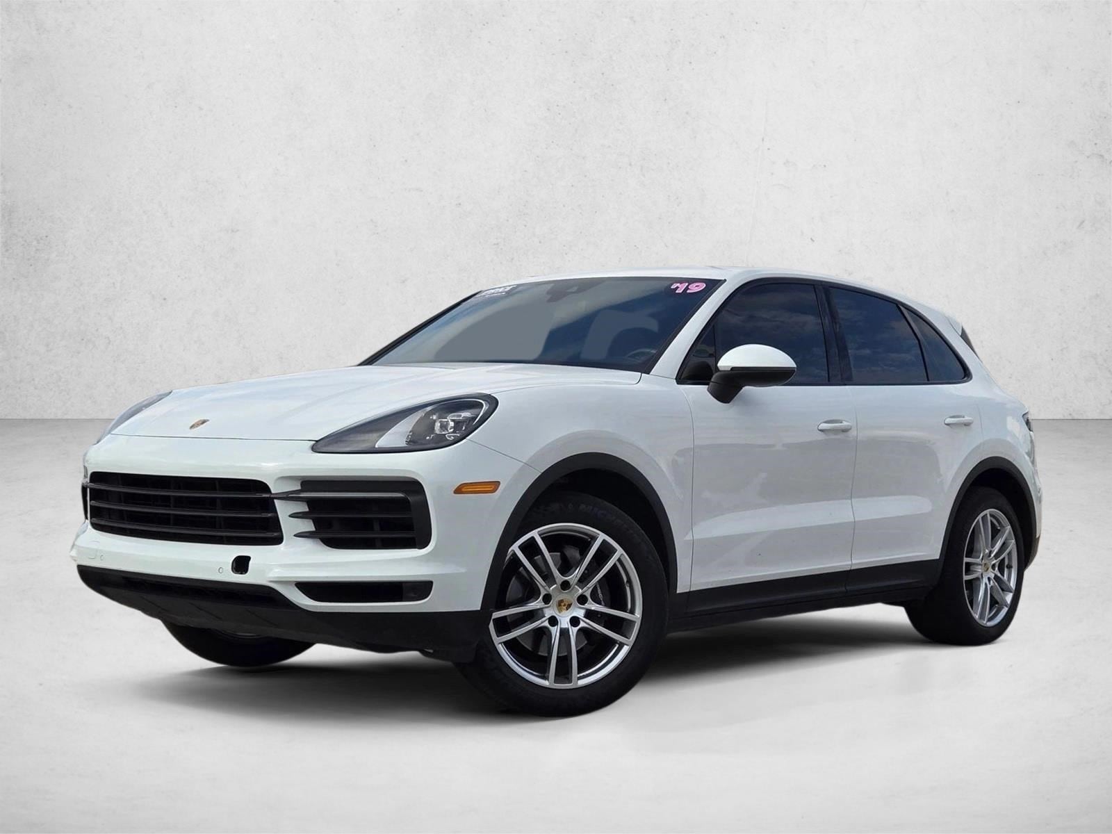 2019 Porsche Cayenne Base's photo