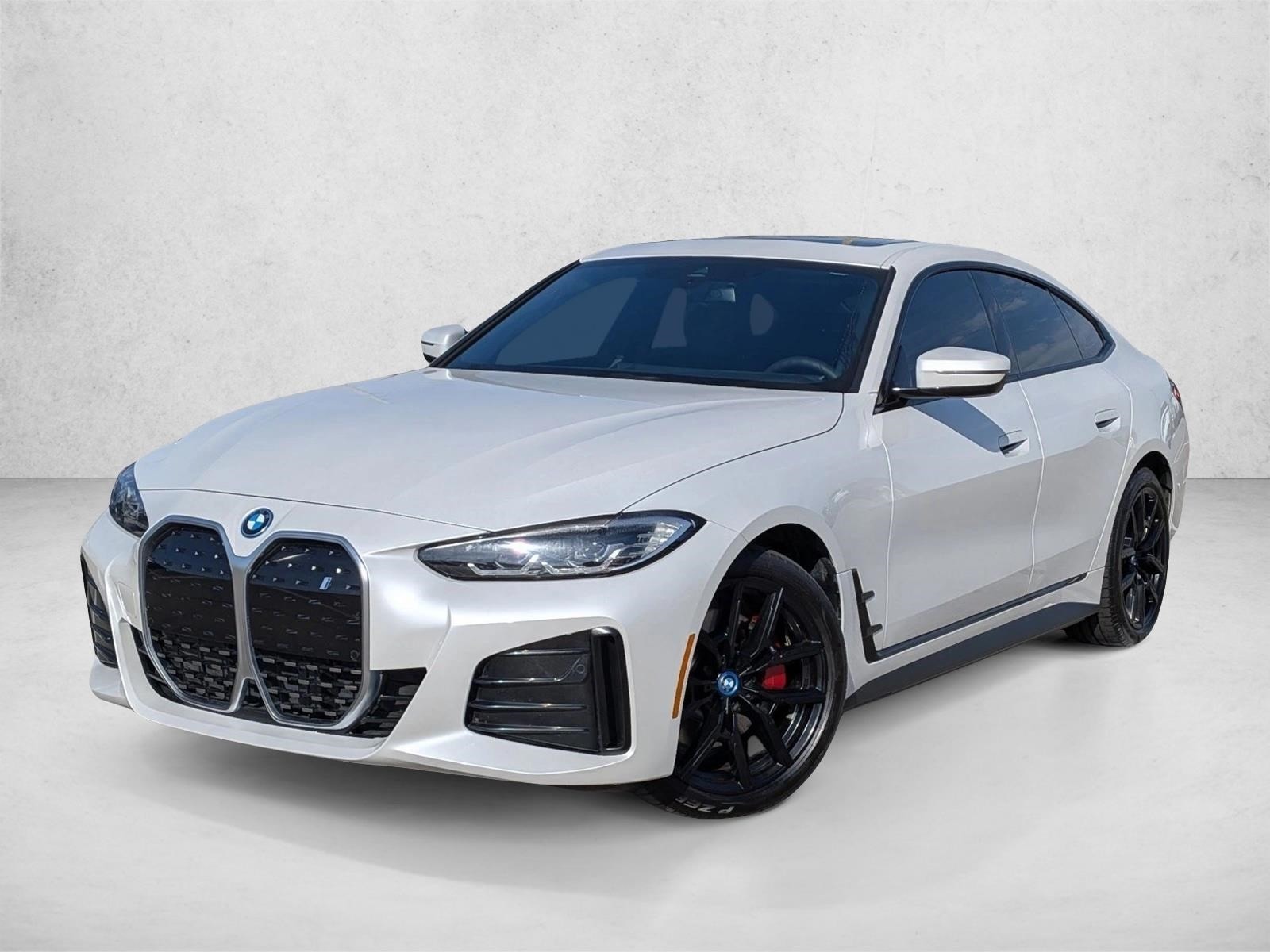 2023 BMW i4 40's photo