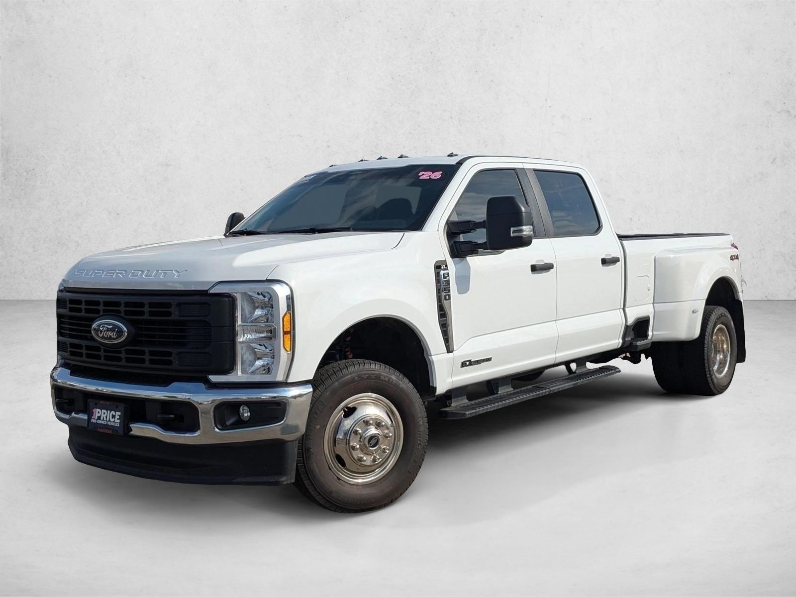 2026 Ford F-350 Super Duty XL's photo