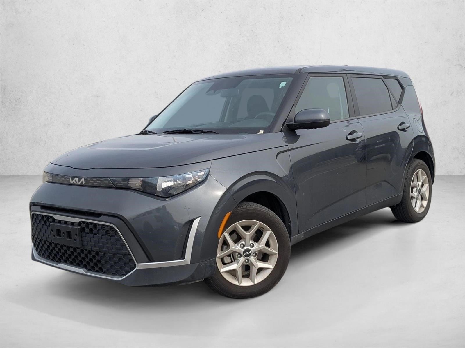 2024 Kia Soul LX's photo
