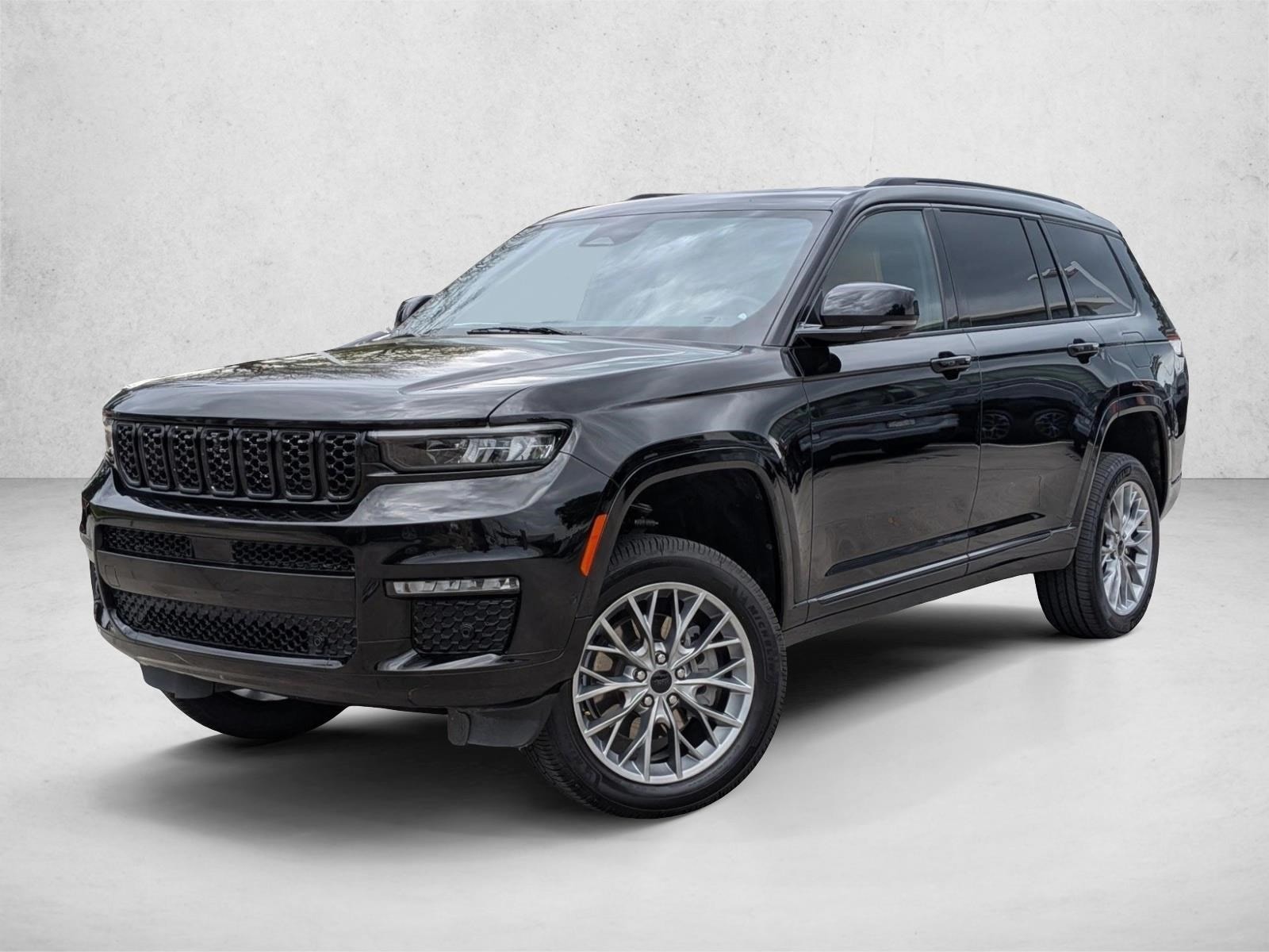 2022 Jeep Grand Cherokee L Summit's photo