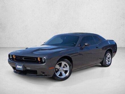 2021 Dodge Challenger SXT 2dr Car