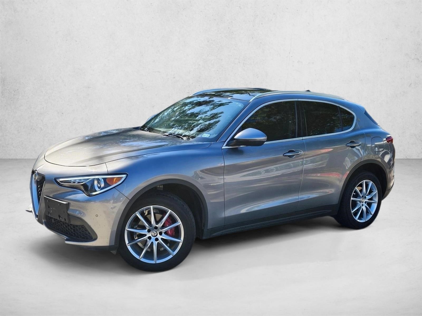 2018 Alfa Romeo Stelvio Base's photo