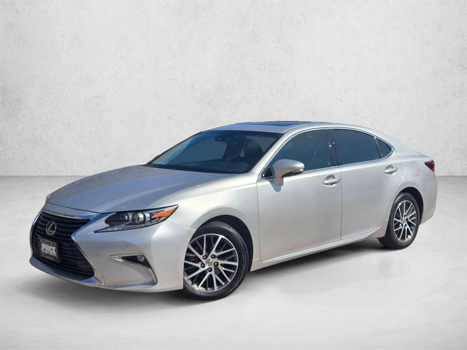 2017 Lexus ES 350's photo