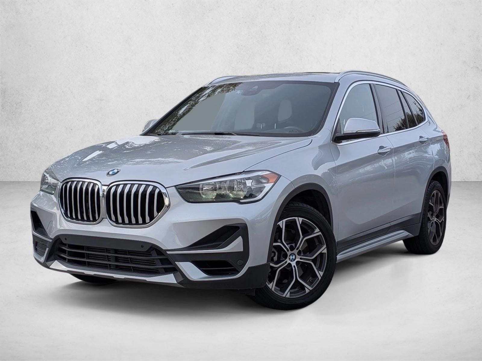 2021 BMW X1 28i's photo