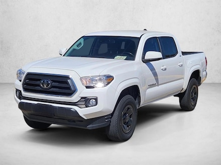 2022 Toyota Tacoma SR5 Crew Cab Pickup