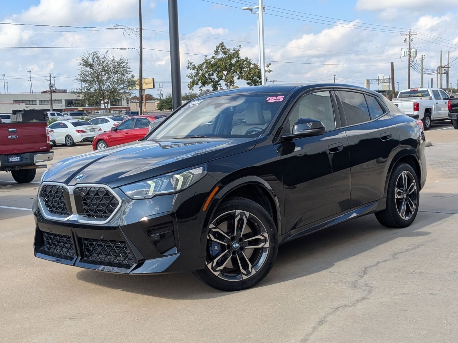 2025 BMW X2 28i's photo