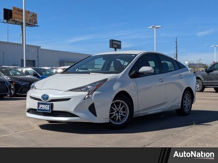 2017 Toyota Prius Three 4dr Car