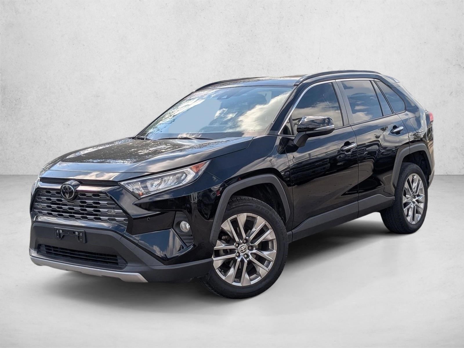 2020 Toyota RAV4 Limited's photo
