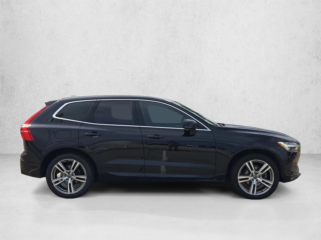 Used 2019 Volvo XC60 Momentum Sport Utility