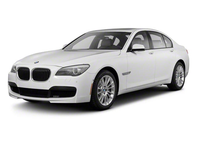 2010 BMW 7 Series 750i's photo