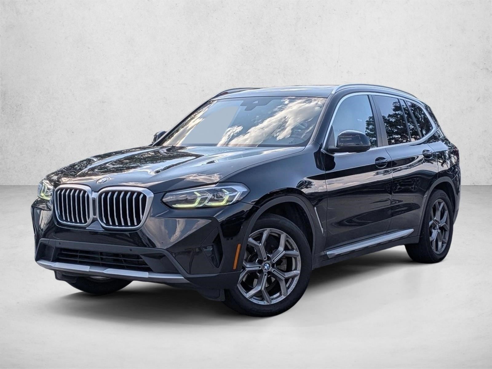 2022 BMW X3 30i's photo