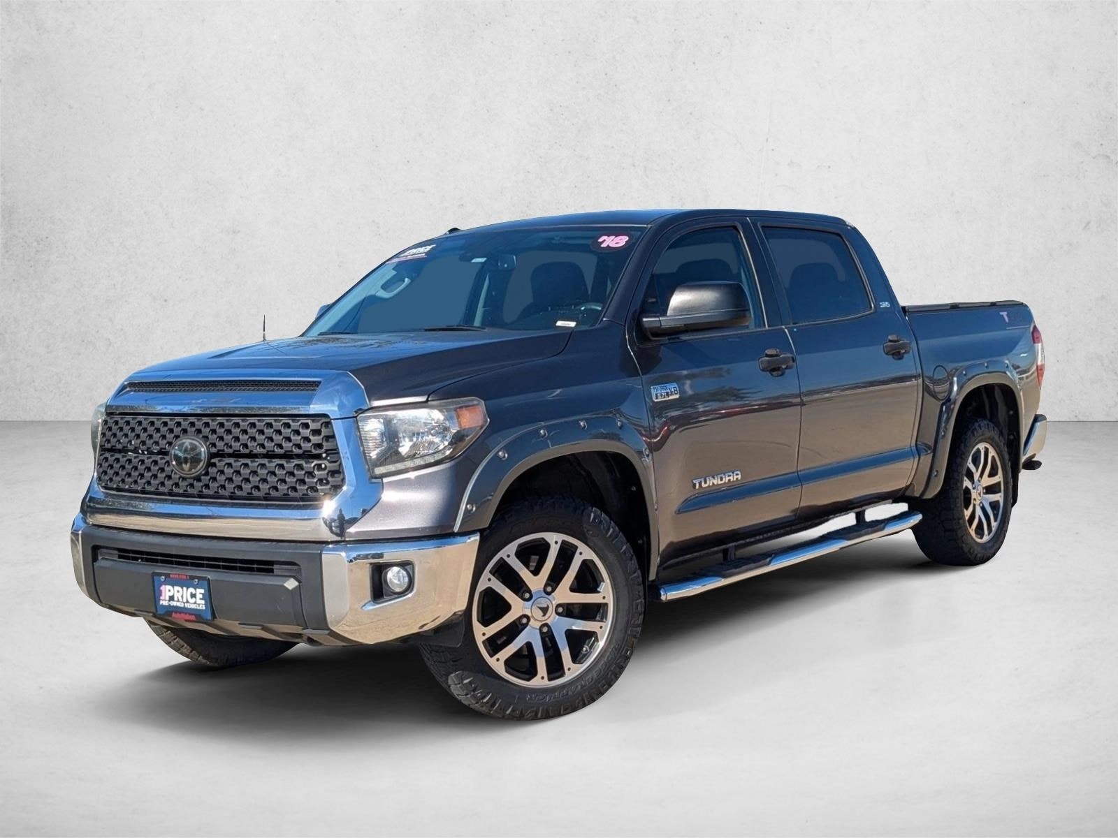 2018 Toyota Tundra SR5's photo