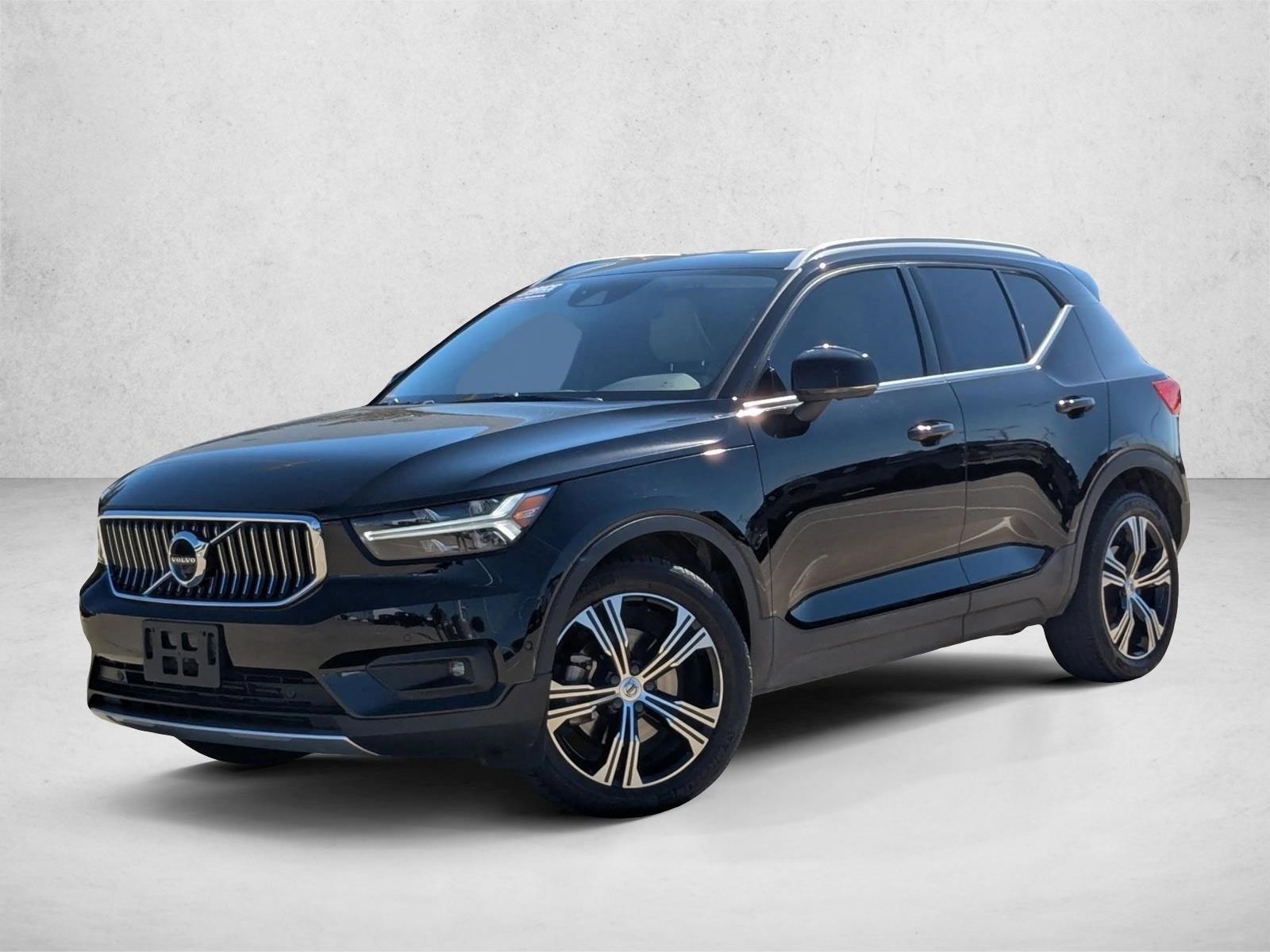 2021 Volvo XC40 Inscription's photo