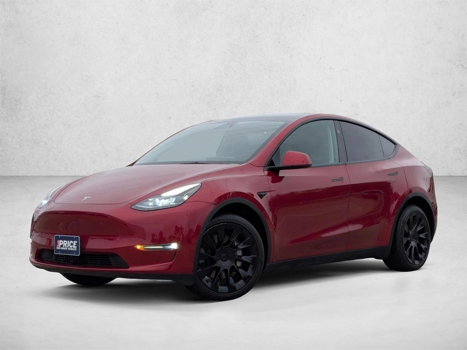 2025 Tesla Model Y Long Range's photo