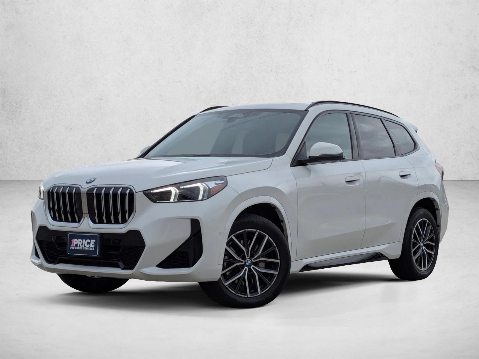 2025 BMW X1 28i's photo