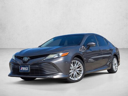 2018 Toyota Camry Hybrid XLE 4dr Car