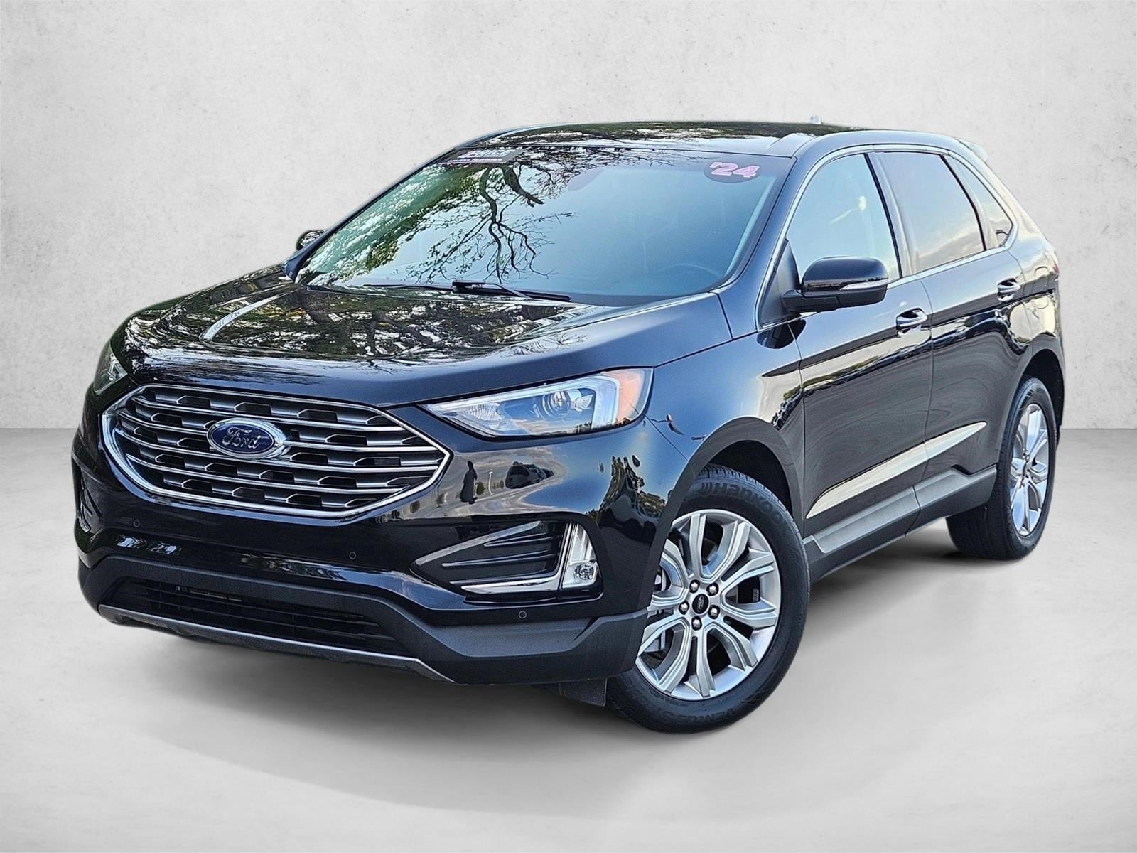 2024 Ford Edge Titanium's photo
