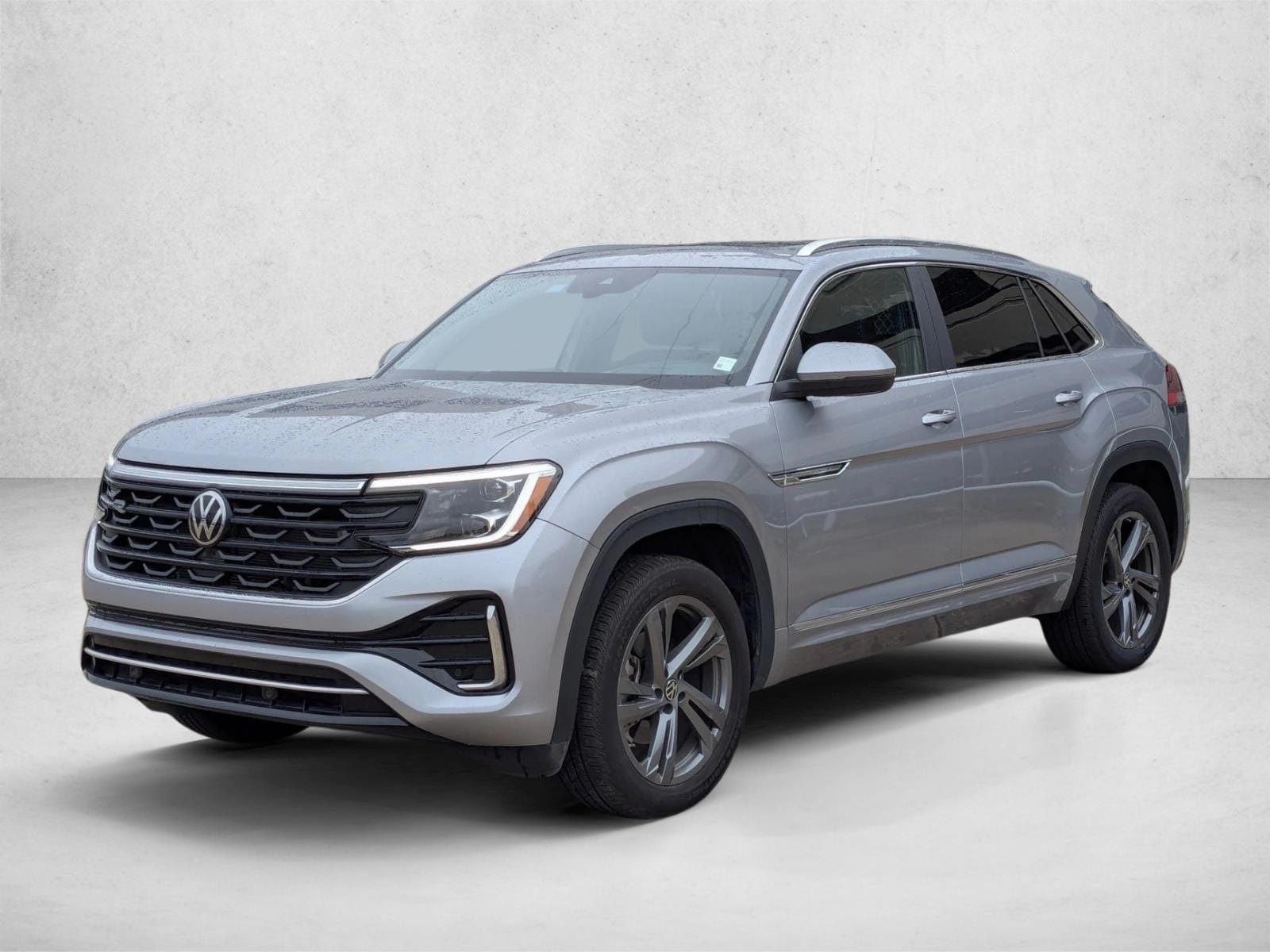 2024 Volkswagen Atlas Cross Sport SEL R-LINE's photo