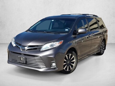 2020 Toyota Sienna XLE Mini-van Passenger