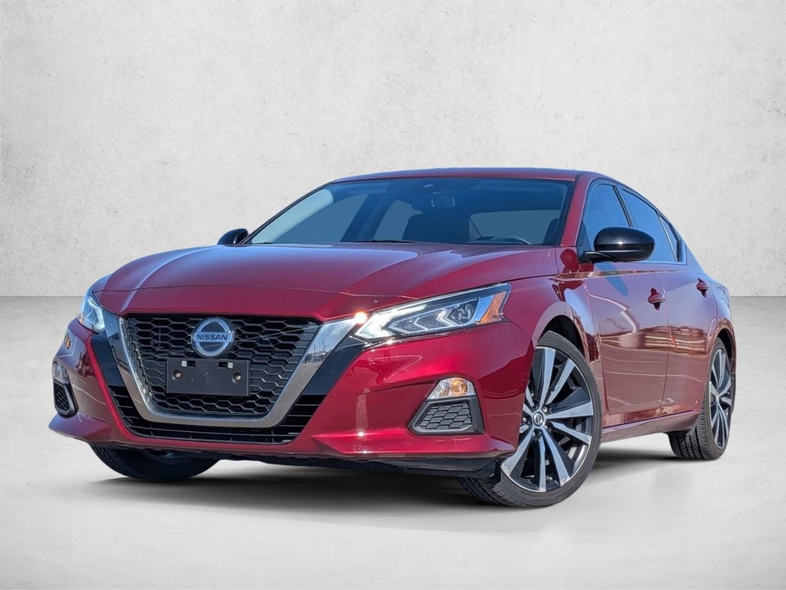 2022 Nissan Altima SR